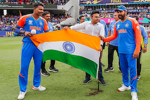 Rohit Sharma, Hardik Pandya with Jay Shah